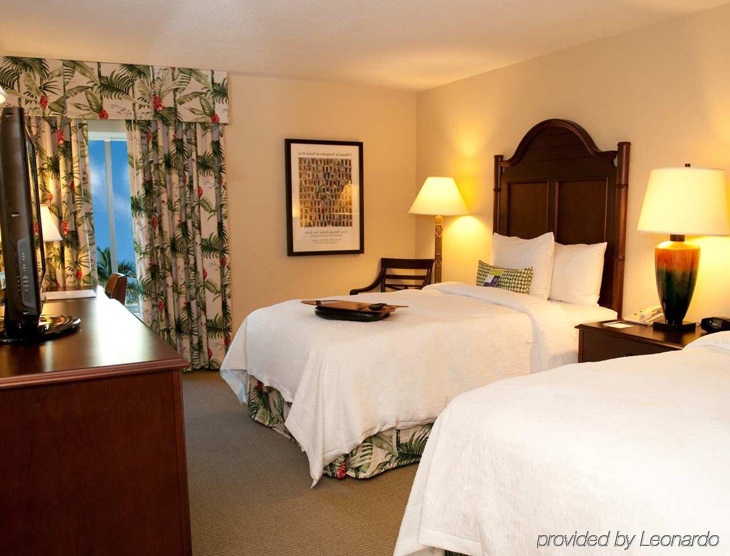 Hampton Inn & Suites San Juan Carolina Værelse billede